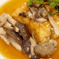 ラ・ロシェル 福岡 - フランス産マグレ鴨胸肉のロースト オレンジ風味