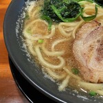 Kaguraya - バランス型のスープ。