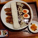 麺家 西陣 - 大和田機場カツカレー。卵のトッピングがおいしい！
            カード付き！