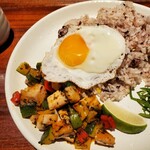 ハレニワ食堂 - 