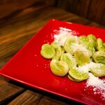 焼肉串ろっきー - そら豆のチーズかけ