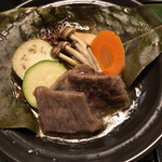 山しのぶ - 火山  熊本県産牛朴葉焼き