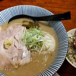 灼味噌らーめん 八堂八 - ネギトロのっけ飯 300円、味玉味噌 950円