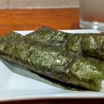 灼味噌らーめん 八堂八 - きゅうりと穴子を海苔で巻いてさっぱりと