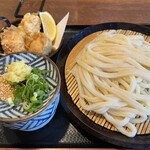 讃岐うどんと地鶏丼の店 香房 - 