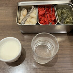 Motomachi Chikin Kare No Omise Parufe - デザートには飲むヨーグルトがつきます♡らっきょう、福神漬、キューちゃんもフリースタイル。