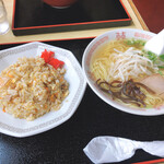 清龍園 - ラーメンセット（チャーハン）850円