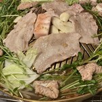 Muu Tokyo - タイ式焼肉ムーガタ