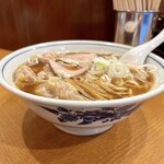 中華そば 共楽 - ワンタンメン（1,000円）