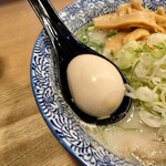 Menya Kotetsu - 煮卵