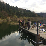 お食事処 豊味 - 近くのワカサギの釣り場です