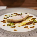 アマラントス - 目鯛は皮はパリッと、身はしっとりと火入れされています。