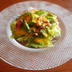 Monsoon Cafe - ロカボナッツとキヌアのヘルシーサラダ