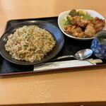 チャイニーズレストラン 華都 - 炒飯とから揚げ