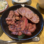 Gyuutan Ijichi - 三種盛り牛タン定食