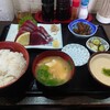 まる信 食堂