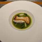 Plenitude - 青森県産ヒラメ　あさりと豆苗のスープ