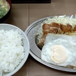 おふくろ - 焼肉定食（900円）