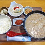 Juu Bei - もつ汁定食（中盛）＆ 辛味噌