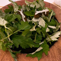 シルー - ヨモギのチュロス。イカ。