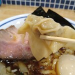 手打式超多加水麺 ののくら - 具入りワンタン