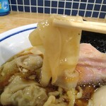 手打式超多加水麺 ののくら - 具無しワンタン