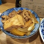 なんどき屋 - 牛皿。小でも そこそこ量ある&お豆腐まであるのがマジ嬉しい。