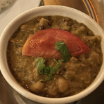 ネパールステーション - 豆カレー。どろどろ。ネパール料理のものとは別