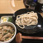 武蔵野うどんっ かみつけ製麺店 - 肉汁うどん　うどん少なめ　byまみこまみこ