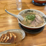 Tomichan Ramen - ラーメン、餃子！