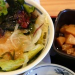 Mekiki No Ginji Kanayama Kitaguchi Ekimaeten - サラダに小鉢