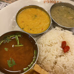 カンテグランデカレー サン広場店 - 