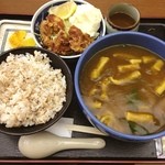 せんなり - あげカレーうどん・から揚げ・麦ご飯のセットなう♪( ´▽｀)