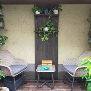 離れのテラス席
プライベートな空間、日よけあり