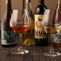 豊富なナチュラルワイン！グラスでもご提供しております。