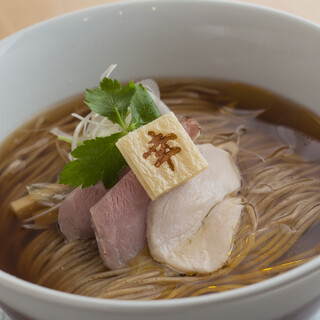 お得なセットも◎あっさり、白湯など好みに合わせて選べる麺類