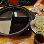 Shabu Youni Shikawaguchi Ten - 再訪　4種類のスープを味わえる