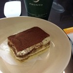 プロント 京都三条大橋店 - お疲れ様です〜
                                プロントのティラミス(ケーキセット)お持ち帰りです。
                                