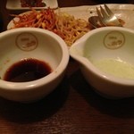 本格韓国料理 ハングルタイガー - チヂミのタレ。白いのは辛いので注意！