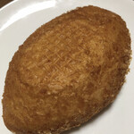 Ishigama Pan Koubou Shukuru Ban - 黄金カレーパン   250円なり