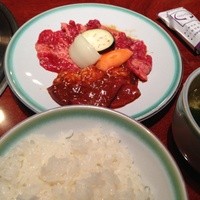 上野太昌園 上野本店 - Ｂランチカルビと内臓盛り合わせ