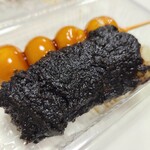 かど丸餅店 - 黒ごま(100円)です。