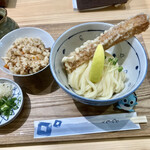 手打うどん 竹寅 - ちく天ぶっかけに炊き込みご飯