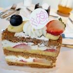 ラ・ローズ・ジャポネ - イチゴのミルフィーユ