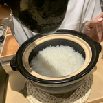 焼き鳥 茂 東桜 - 炊き立ての白ご飯