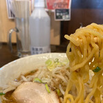 Asahiya - 太麺までいかない。普通麺。