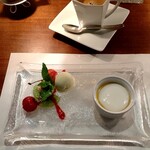 ビストロ　アギャット - マンゴープリンとサクランボ