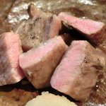 銀座 水野 - お昼の会席コース 3700円 の焼物：イベリコ豚の炭火焼