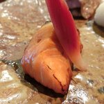 銀座 水野 - お昼の会席コース 3700円 の焼物：キングサーモンの有馬焼き