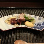 銀座 水野 - お昼の会席コース 3700円 の先附け：ホタルイカと胡麻豆腐のポン酢ジュレ掛け